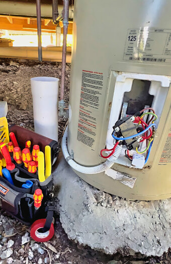 https://eastperthhotwater.com.au/uploads/2025/06/hot-water-57500.jpg